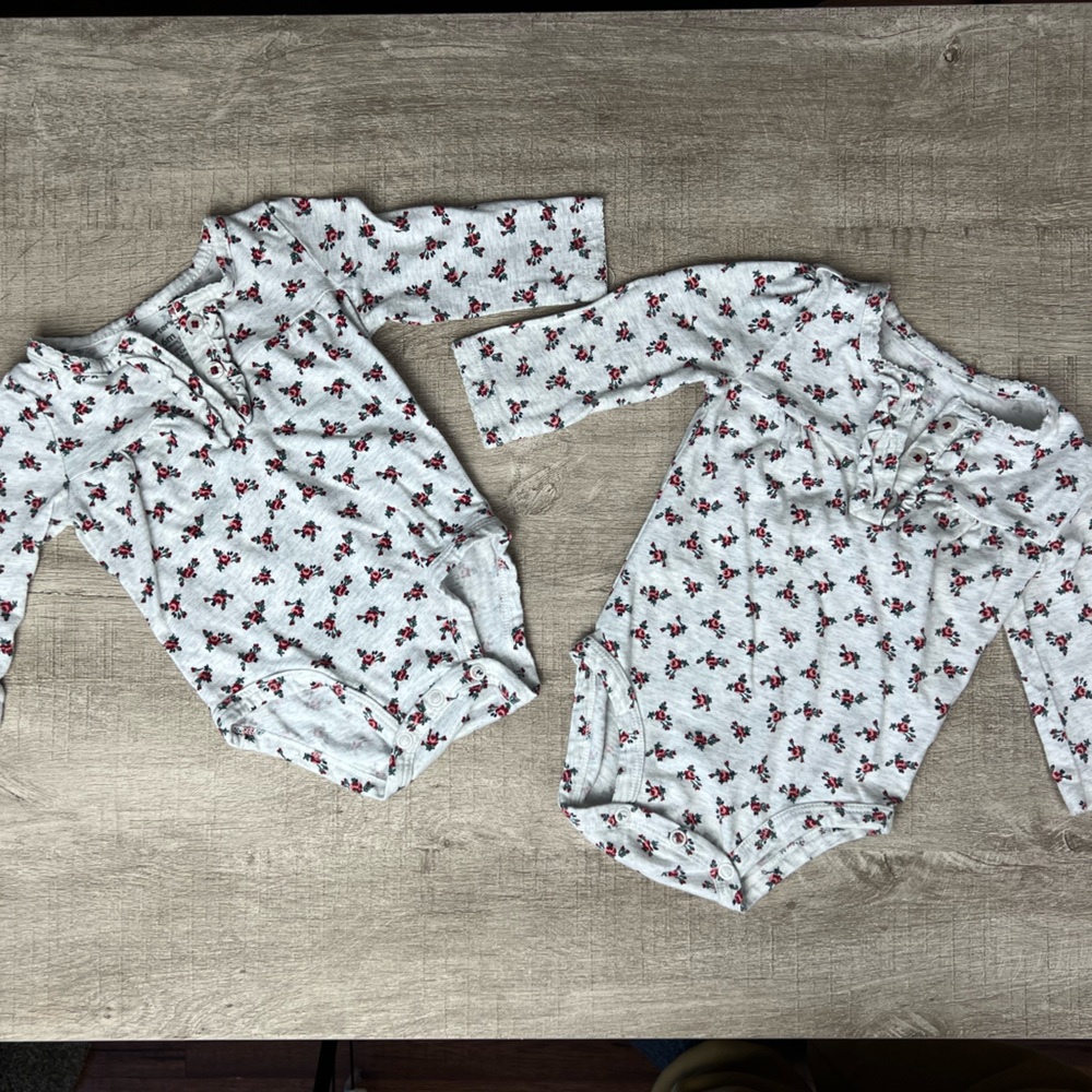 Carters Baby Girl Long-sleeve onesies 6 Months